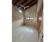 EN VENTA CASA 4 DORMITORIOS EN LAMBARE, BARRIO KENNEDY