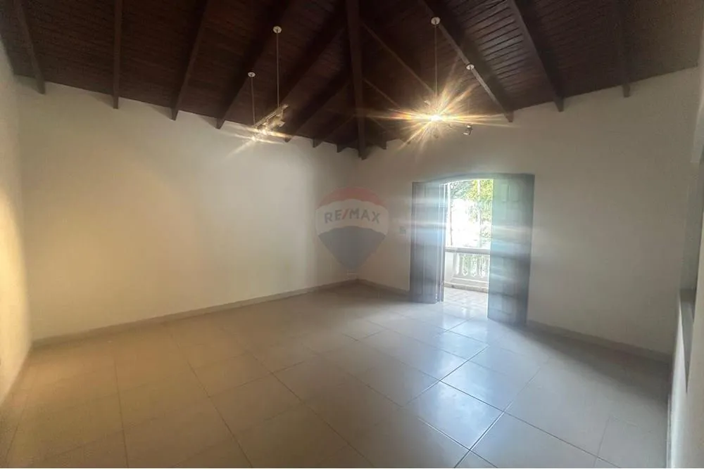 Vendo Hermosa Residencia sobre la calle Lillo — foto 2