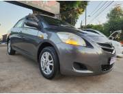 🔆 TOYOTA BELTA COLOR GRIS HUMO AUT. 1.300 4x2cc 2006 FULL EQUIPO LLANTAS DE MAG. CUBIERTA