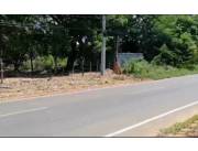 Vendo terreno en Loma Merlo luque sobre asfalto Carlos Meza a la vuelta Rakiura.