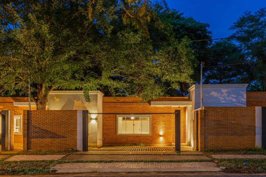 VENDO HERMOSOS CHALETS A ESTRENAR DE 2 DORMITORIOS EN LUQUE, CAÑADA GARAY — foto 2