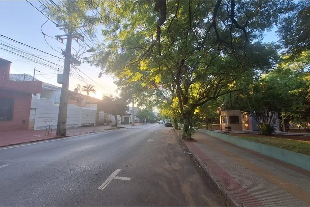Casa - Venta - Paraguay Asunción Los Laureles — foto 2