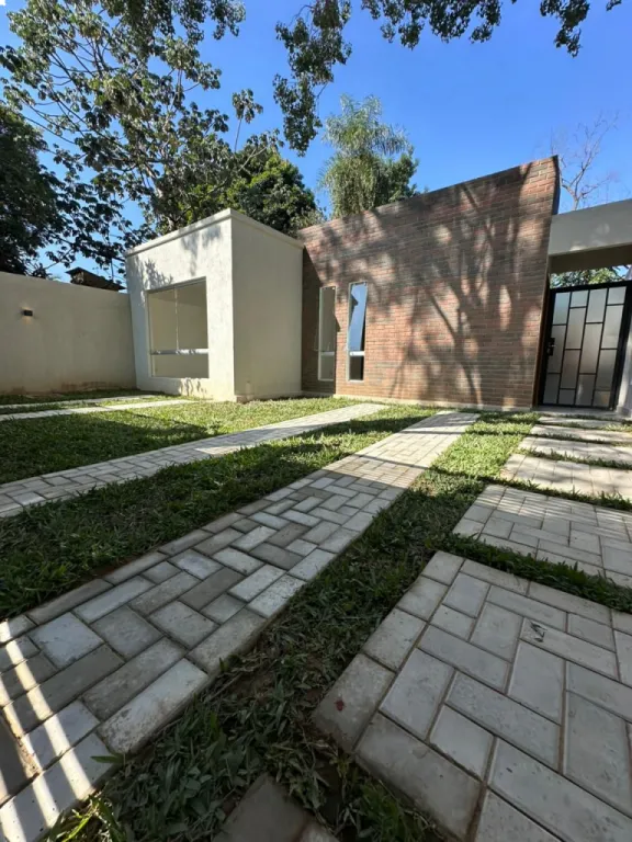 VENDO HERMOSOS CHALETS EN MARIANO ROQUE ALONSO DE 2 DORMITORIOS — foto 3