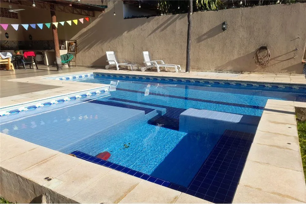 VENDO CASA DETRÁS DE LOMAS PADEL — foto 2