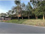 VENDO TERRENO EN LAMBARÉ