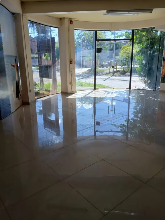 💥 ALQUILO SALÓN COMERCIAL En Ubicación Estrategica Asunción, Con DESC. en Aquiler! 🎁 — Foto 3