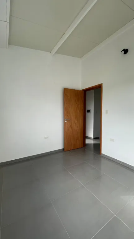 VENDO DUPLEX A ESTRENAR EN MARIANO ROQUE ALONSO — foto 3