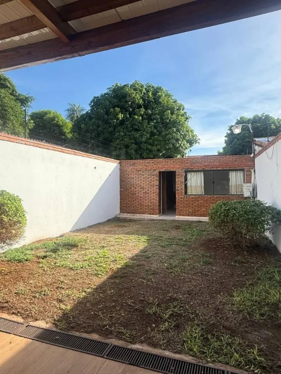 VENDO Casa Duplex en Lambare Barrio: Valle Apu'a — foto 2