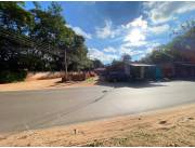 Vendo terreno en esquina sobre calle asfaltada en Tercer barrio de Luque