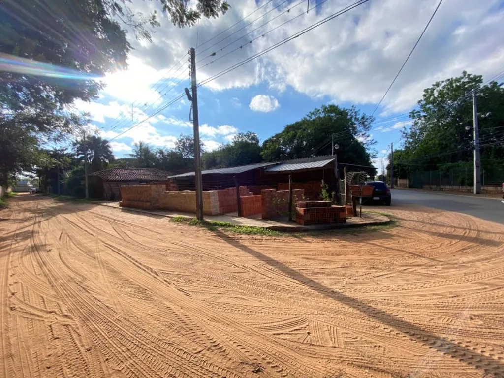 Vendo terreno en esquina sobre calle asfaltada en Tercer barrio de Luque — foto 2