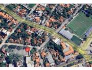 Casa a demoler a precio de terreno, cerca del eje corporativo.