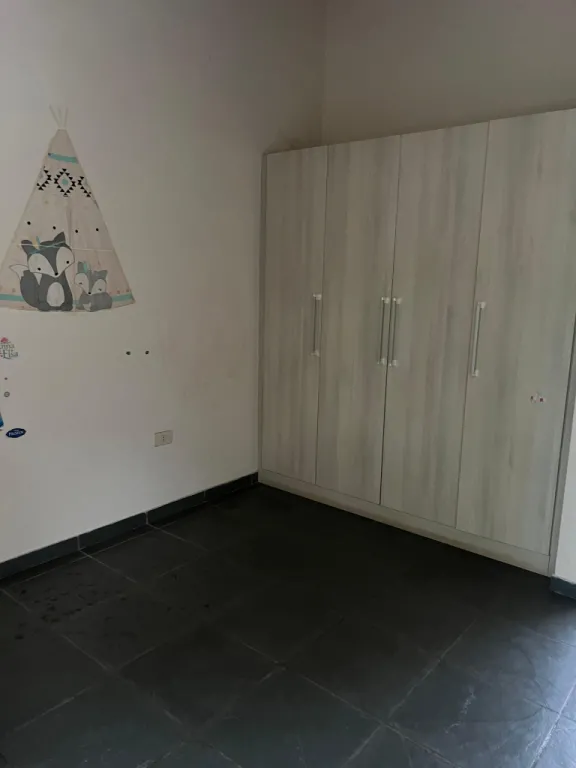 VENDO Triplex Barrio Trinidad — foto 3