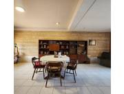 VENDO DUPLEX EN ESQUINA LUQUE ZONA PLAZA MADERO