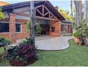 VENDO RESIDENCIA EN ASUNCION ZONA MBURUCUYA LA PIEDAD COD 5579