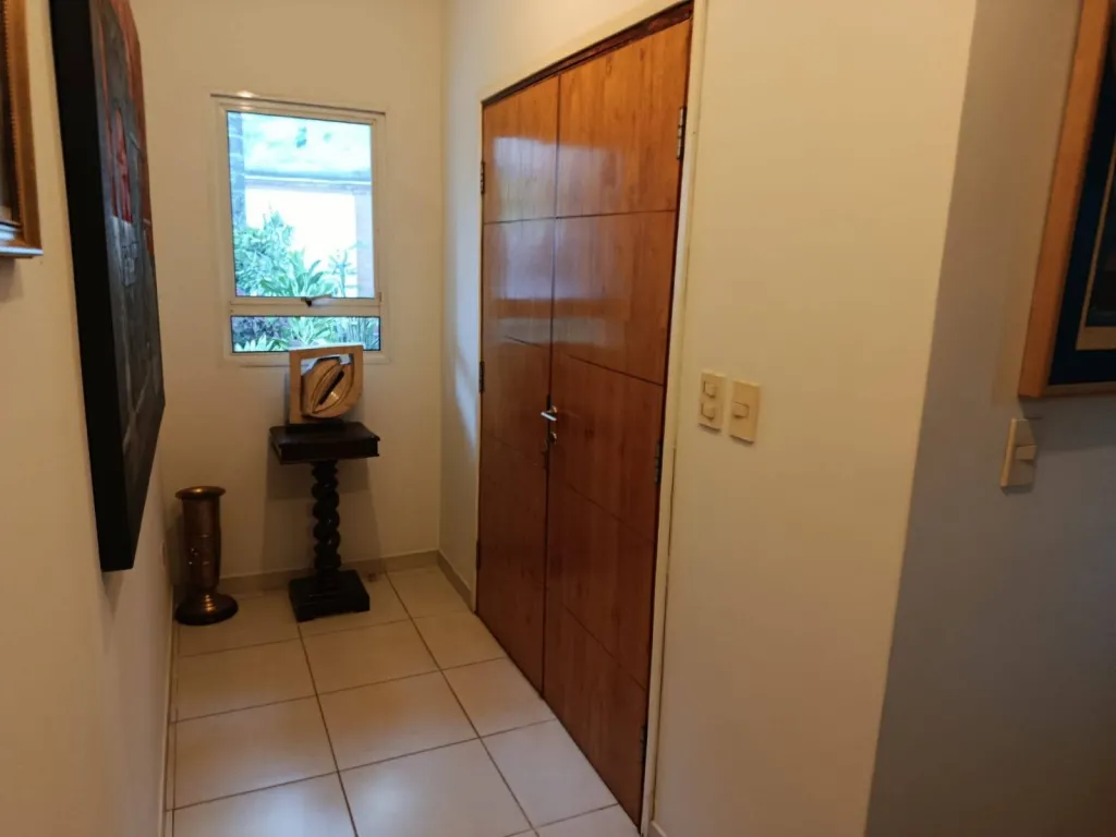 VENDO RESIDENCIA EN ASUNCION ZONA MBURUCUYA LA PIEDAD COD 5579 — foto 2