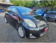 HERMOSO TOYOTA NEW VITZ RS REC. IMP. 2010 NEGRO MOTOR VVTI 1.5. CC BAT. NUEVA CON GARANTIA