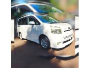 Toyota Voxy. 2.007. Sin uso en Py 🇵🇾. SÓLO VENDO FINANCIADO CON PEQUEÑA ENTREGA. Y 30 ME