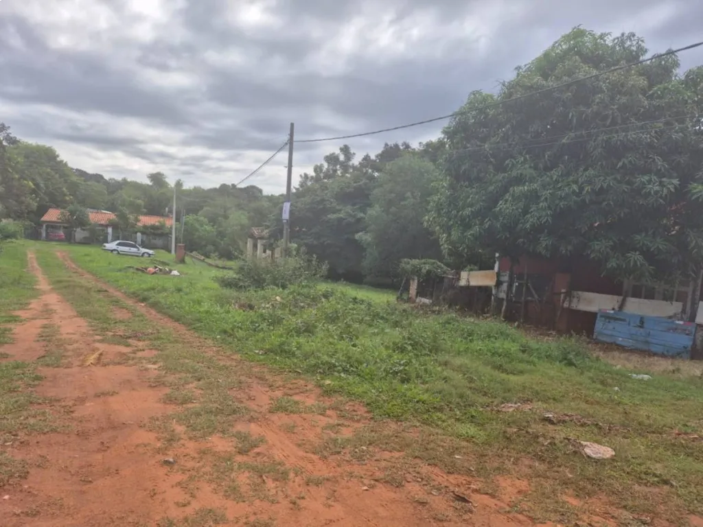 Amplio terreno en venta en Barrio Loma Merlo Luque — foto 3