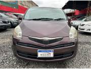 VENDO TOYOTA RACTIS RECIEN IMPORTADO