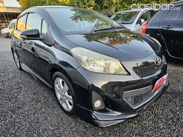 Toyota Vitz 2011 - foto 2