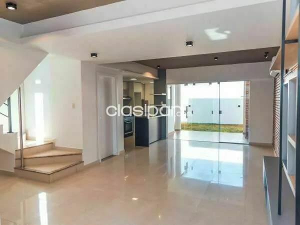 EN VENTA DUPLEX DE ALTO PADRON. CIUDAD DEL ESTE — foto 2