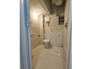ALQUILO UN DORMITORIO CON BAÑO PRIVADO Y A. DE AIRE EN EL MICROCENTO DE ASUNCION