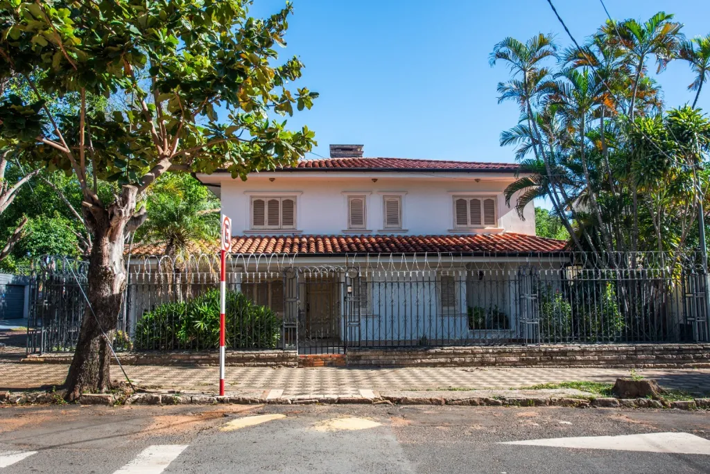 VENDO AMPLIA CASA EN ESQUINA ZONA UCA SANTA LIBRADA — foto 2
