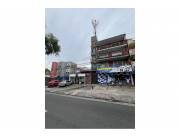 VENDO EDIFICIO CON RENTA ACTIVA EN SAJONIA ZONA PALACIO