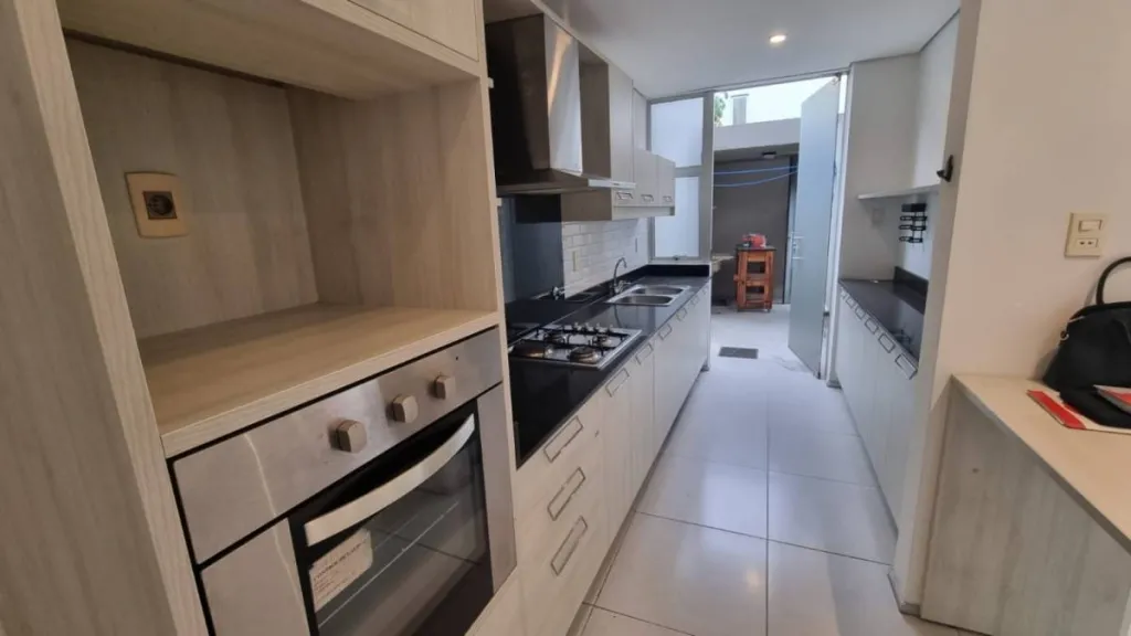 Se alquila hermoso dúplex ubicado en barrio San Jorge — foto 2