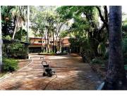 En Alquiler Lujosa Residencia Zona Los Laureles