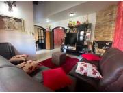 VENDO RESIDENCIA EN SAN LORENZO COD 5581