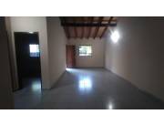 VENDO CASA EN LUQUE ZONA YKAA COD 5586