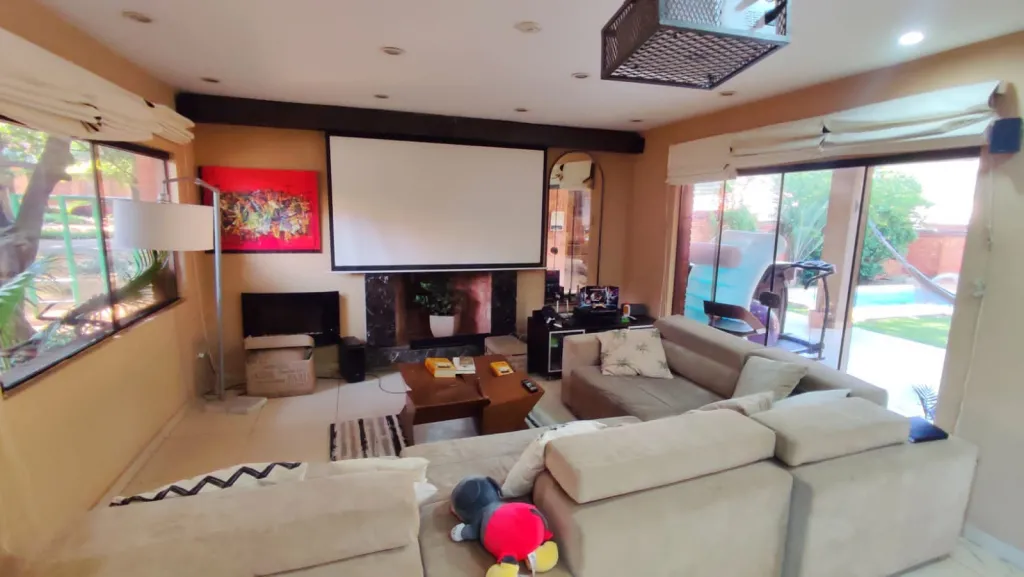 VENDO RESIDENCIA EN BARRIO CERRADO, ZONA LAGUNA GRANDE — foto 2