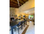 VENDO HERMOSA RESIDENCIA EN EL BARRIO MBURUCUYA