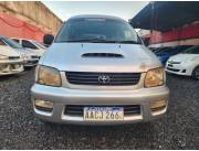 Toyota Noah año 2000