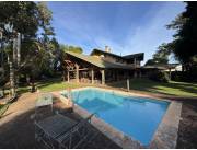 Vendo casa de 5 dormitorios en suite en el condominio Villa Adela_Luque