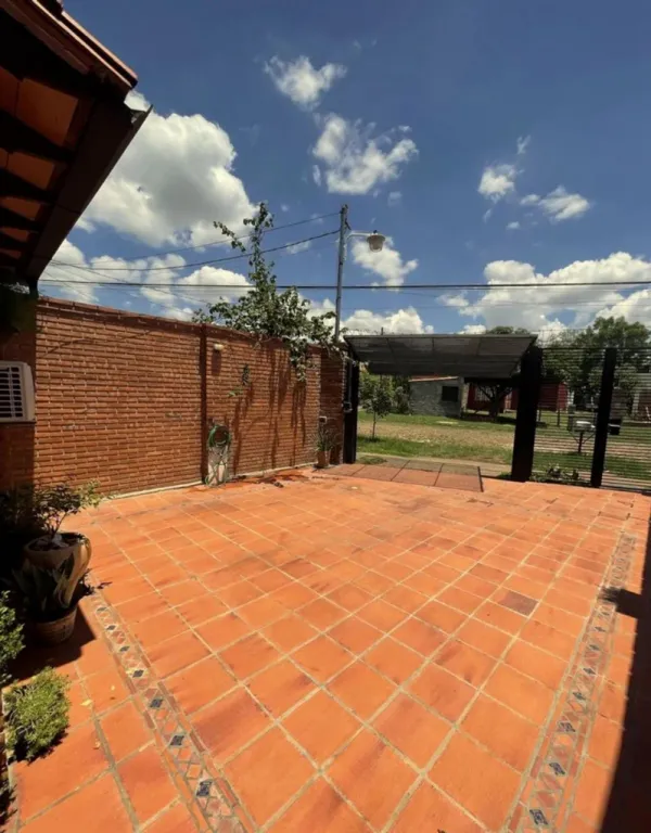 VENDO HERMOSO DUPLEX EN VILLA ELISA — foto 3