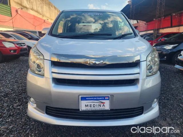 Toyota Noah 2010 — foto 5