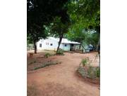 HERMOSO INMUEBLE TIPO GRANJA DE 10 HECTAREAS EN PARAGUARI. A 100 METROS DE RUTA