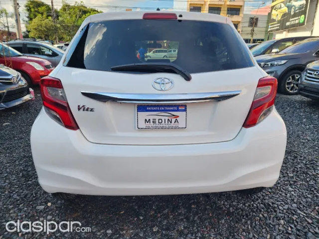 Toyota Vitz 2014 — foto 4