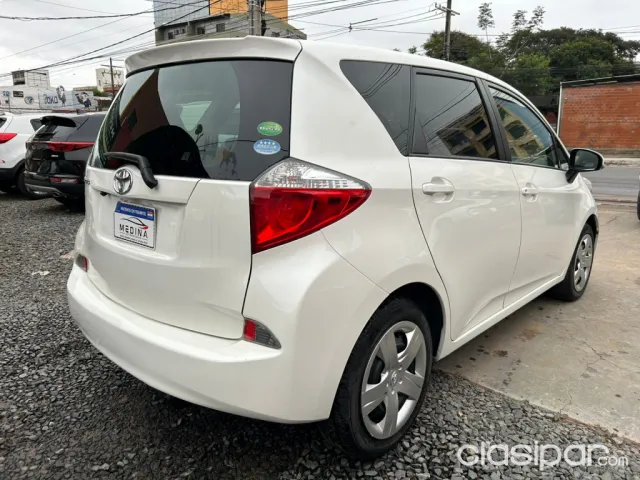 Toyota New Ractis 2013 — foto 6