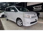 VENDO TOYOTA NEW VOXY AÑO 2009/10 REC. IMPORT. ¡¡HDR AUTOMOTORES!!