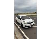 KIA RÍO 2015 AUTOMÁTICO TÍTULO DE GARDEN ⁠