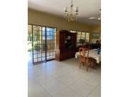 VENDO AMPLIA RESIDENCIA EN BARRIO VISTA ALEGRE