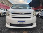 Toyota new Noah año 2009 recién importado
