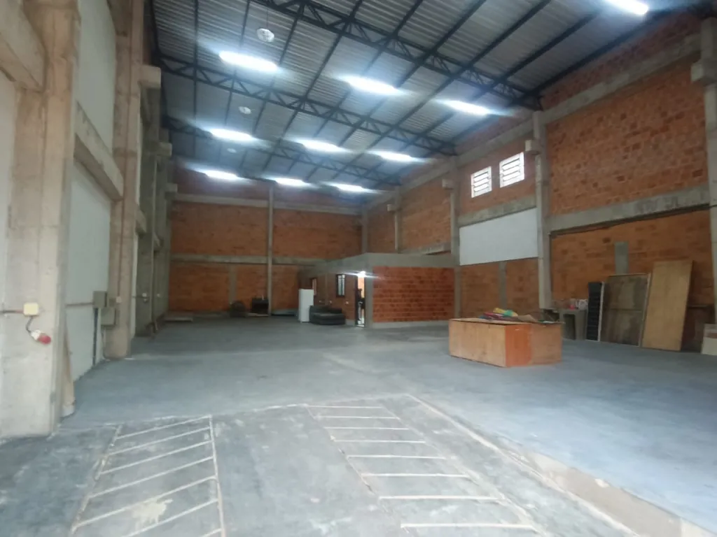 ALQUILO DEPOSITO DE 600 M2 EN LUQUE COD 5518 — foto 3