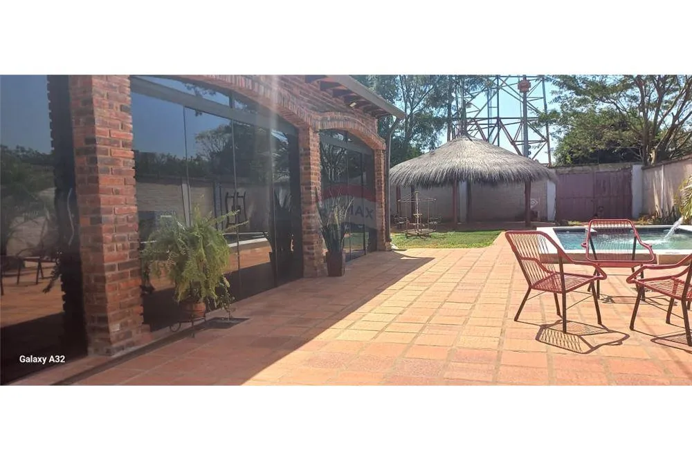 l Luque VENDO INTERESANTE PROPIEDAD C RENTABILIDAD — foto 3