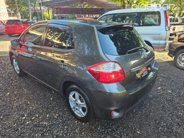 Toyota New Auris 2010 — foto 5