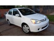Toyota new platz sin uso