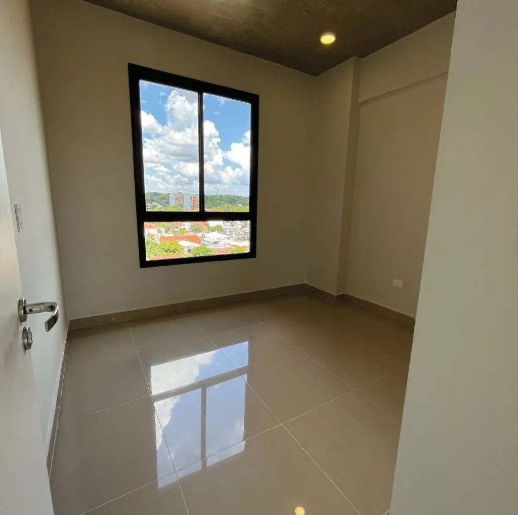 VENDO DEPARTAMENTO EN LUQUE — foto 3